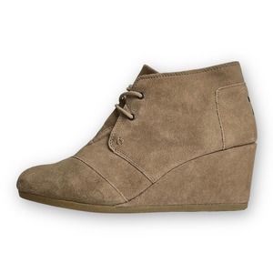 TOMS Desert Wedge Suede Booties 9.5 EU41 Taupe Brown Lace up Boot Womens Sticker
